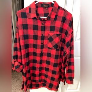 RISEN‎ Women’s NWOT Red Buffalo Check Plaid Oversized Flannel size Medium